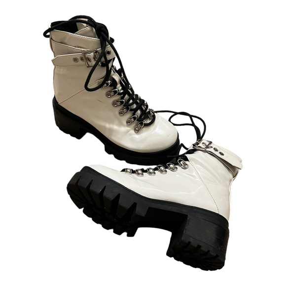 Jeffrey Campbell Czech Combat White Ankle Boots, Size 6 Lug Sole Platform - Picture 15 of 15